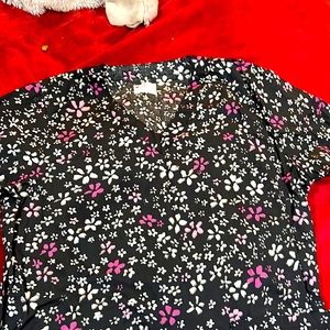Nursing scrub top